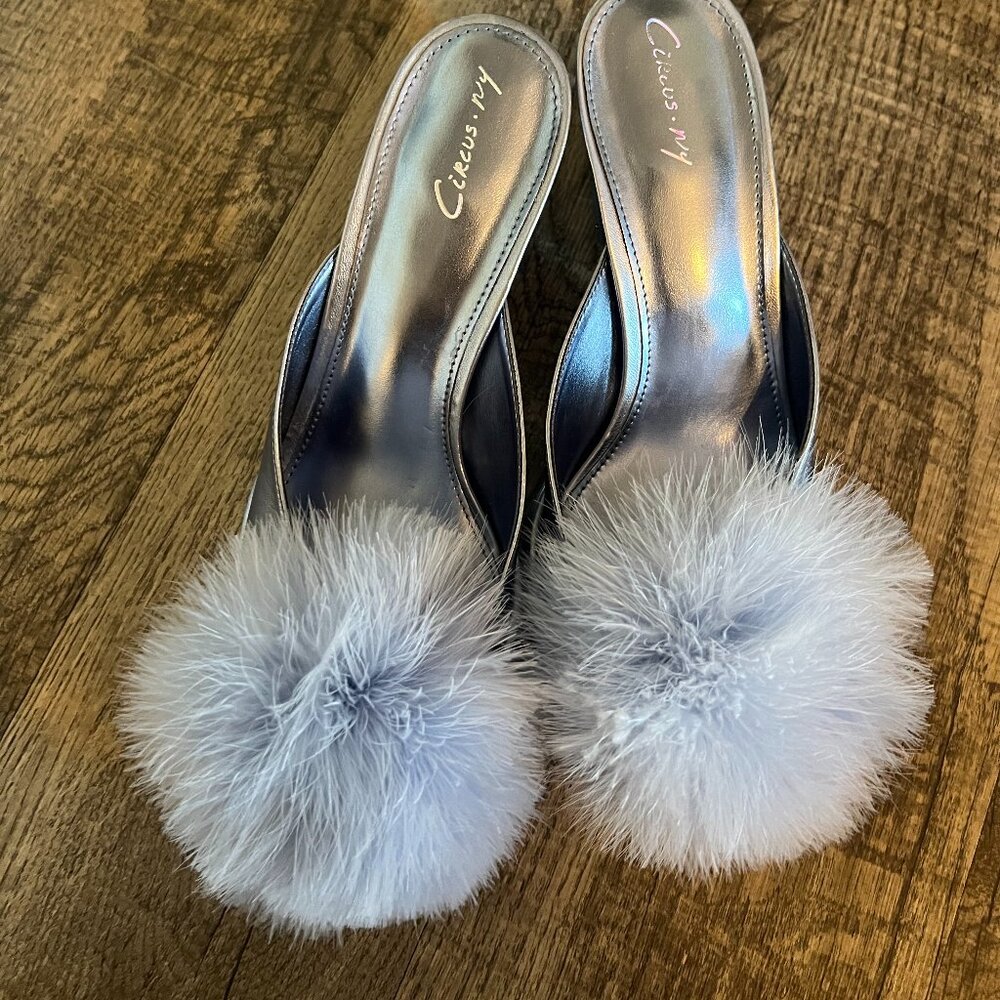 NEVER WORN Hadie Feather Fluff Glitter Mule (Women)
